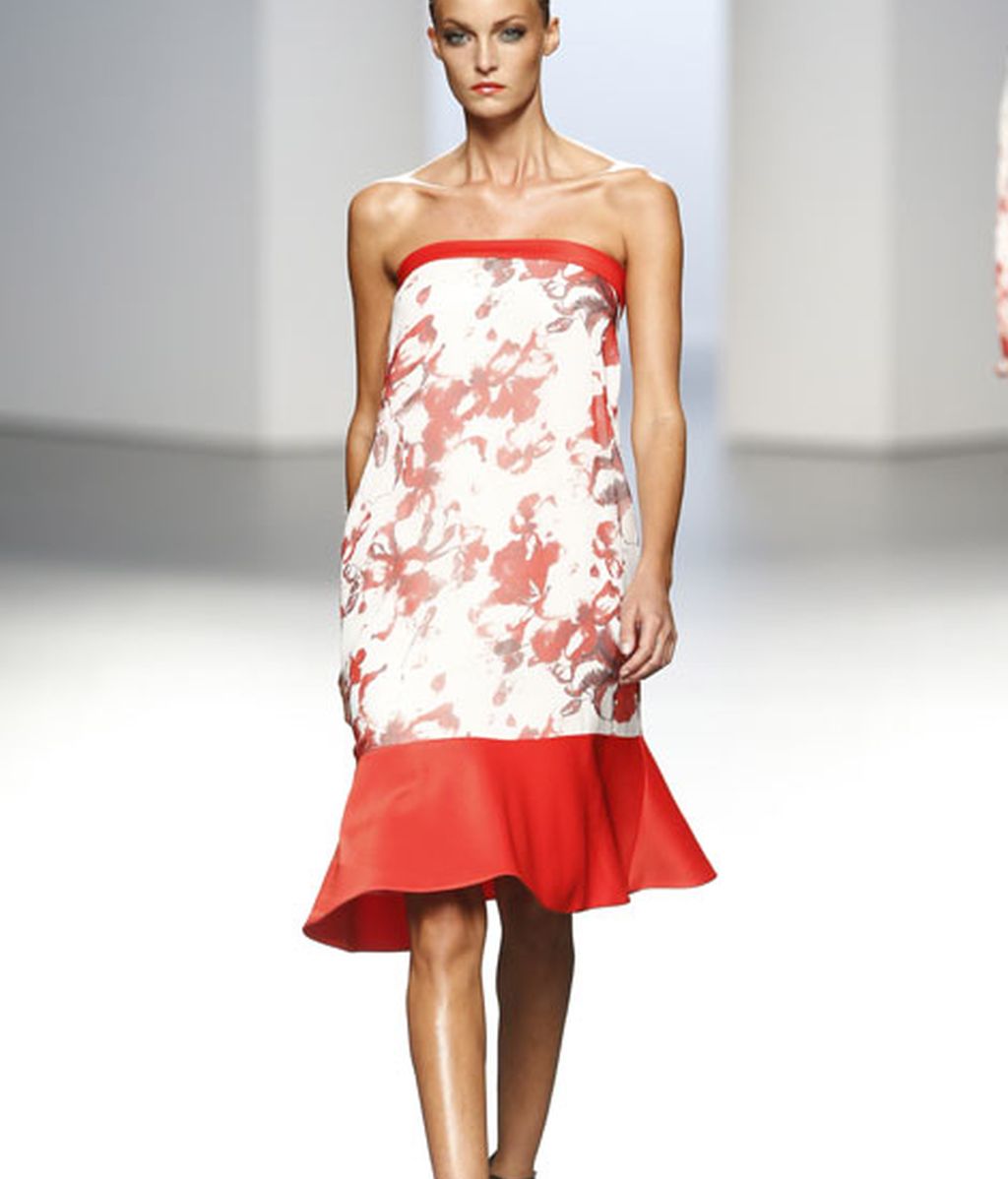 Contención de volúmenes y apuesta por líneas rectas