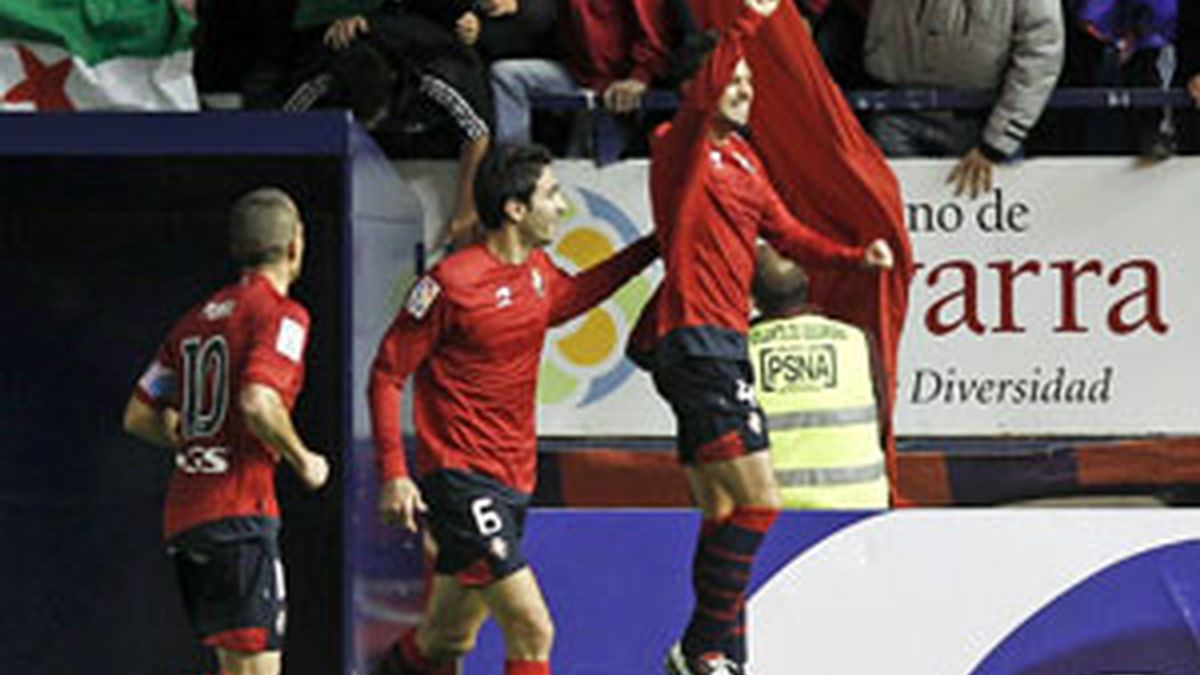 Miguel Flaño, celebra el primer gol de Osasuna FOTO: EFE