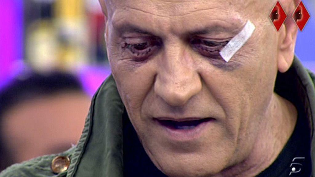 Jorge Javier Vázquez le quita las gafas de sol a Kiko Matamoros