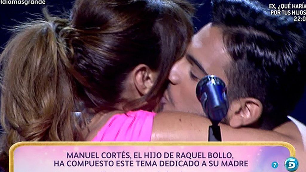 Raquel Bollo, emocionada con la visita de sus padres y la canción de su hijo