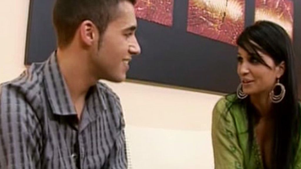 Un velero y una partida de dardos