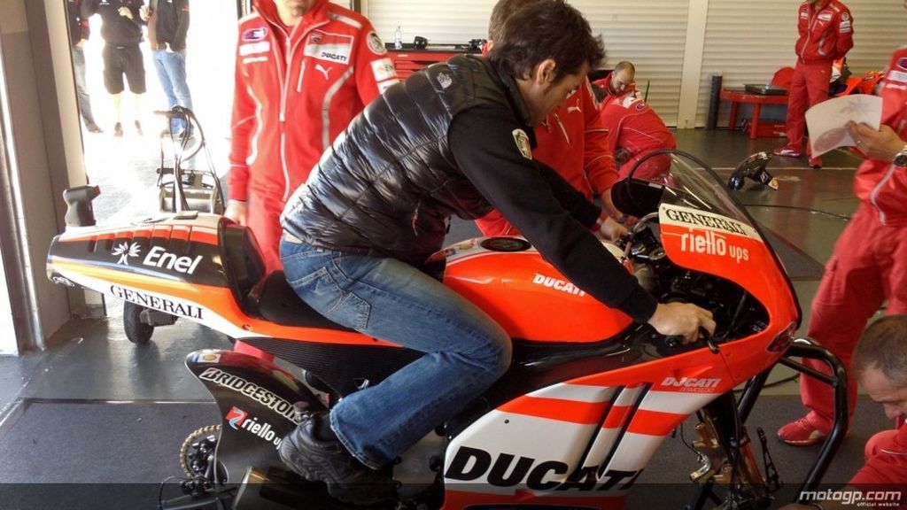 Ducati prueba la GP12 en Jerez