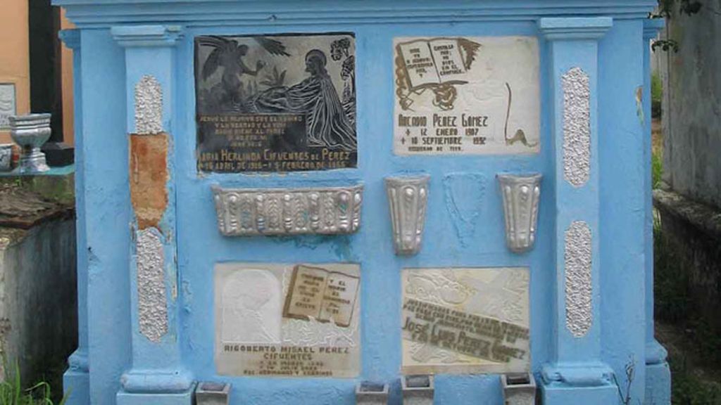 Un cementerio cargado de color en Guatemala