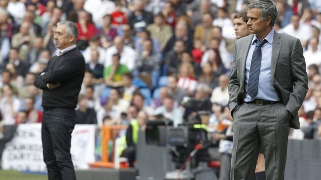 El Sporting acaba con la racha de Mou