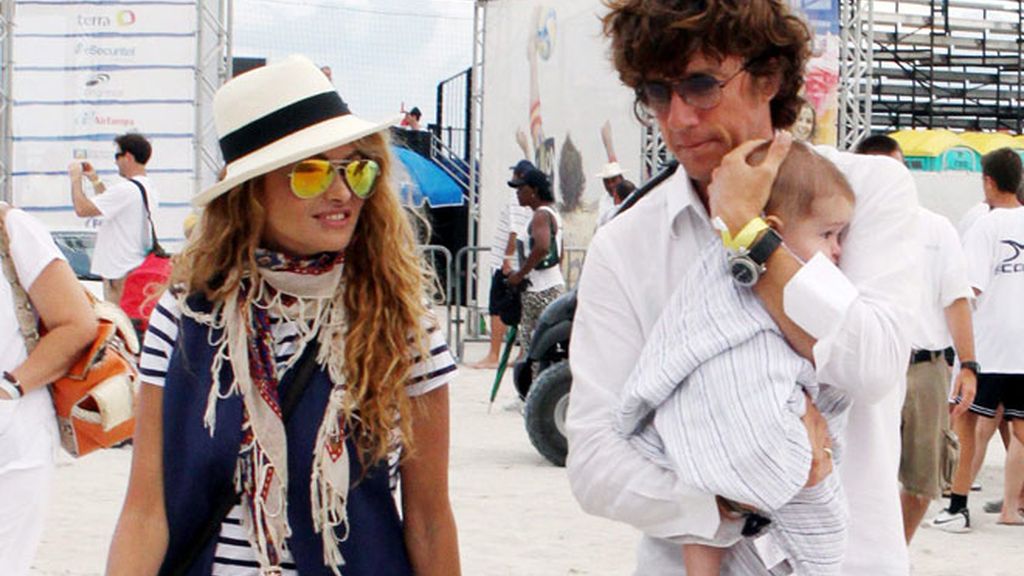 Paulina y Colate salen de paseo por Miami con Andrea Nicolás