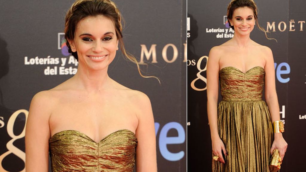 Ellas derrochan glamour en los premios del cine español