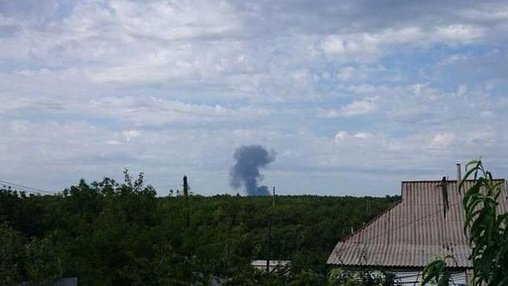 Se estrella un avión malasio con 295 pasajeros en Ucrania