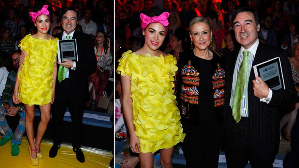 Manuela Carmena y Cristina Cifuentes asisten al front row de la Fashion Week