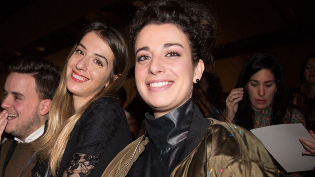 Ambiente en el desfile de ALVARNO