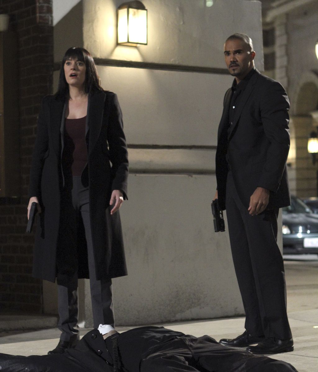 Capítulo 06x17: Sola ante el terrorista