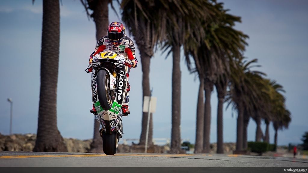 Piruetas y caballitos para el público presente