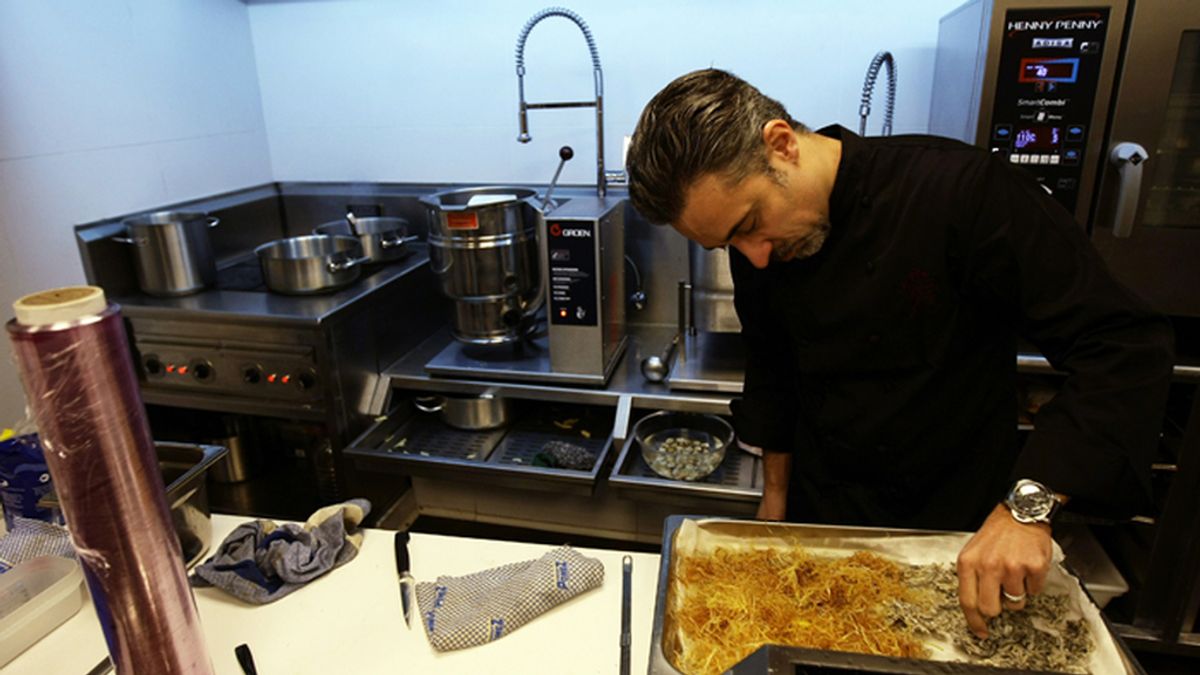 Sergi Arola en la cocina de 'Gastro'