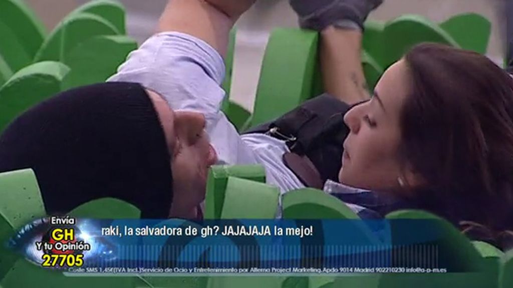 El 'pelocho' y la odontóloga juegan 'al perro y el gato'