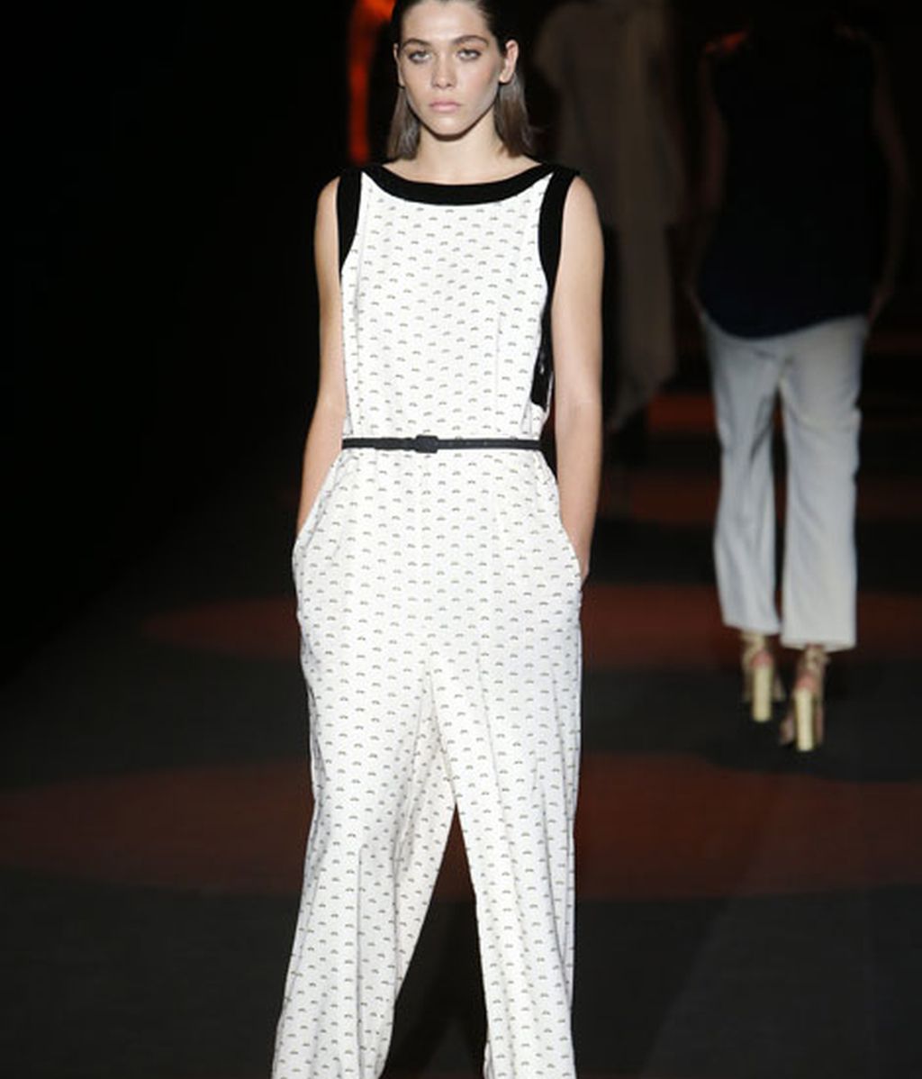 Blancos, negros y azules con detalles dorados