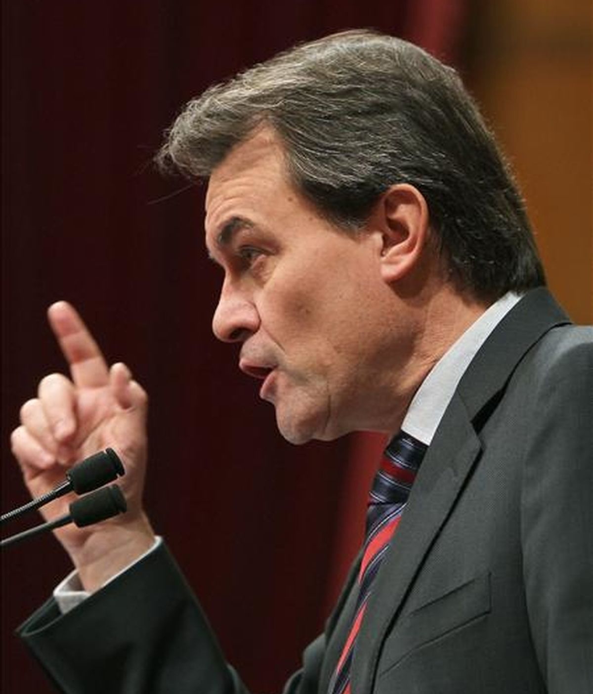 El candidato de Convergència i Unió (CiU) a la presidencia de la Generalitat, Artur Mas, ayer. EFE El candidato de Convergència i Unió (CiU) a la presidencia de la Generalitat, Artur Mas, ayer. EFE