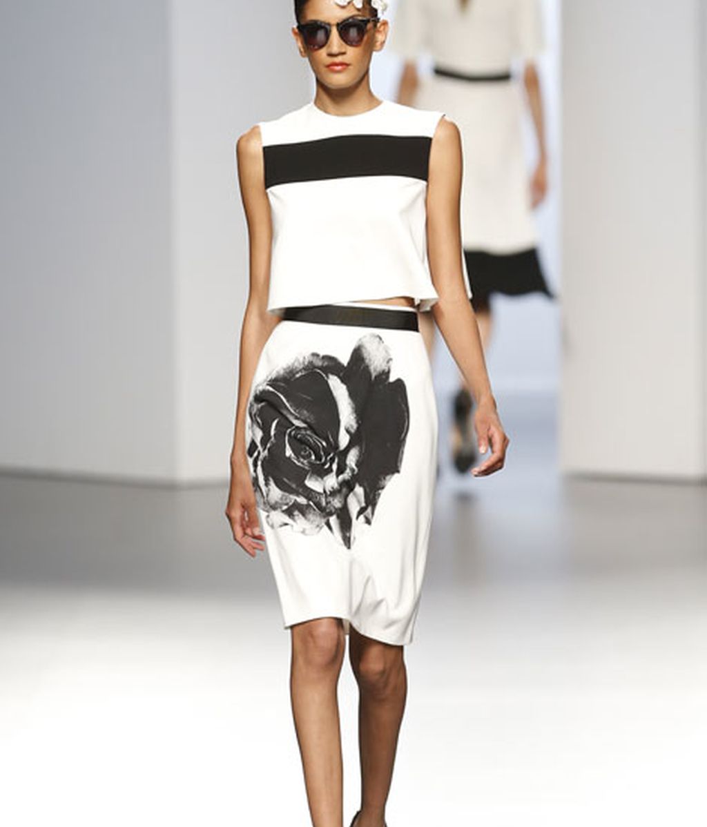 Contención de volúmenes y apuesta por líneas rectas