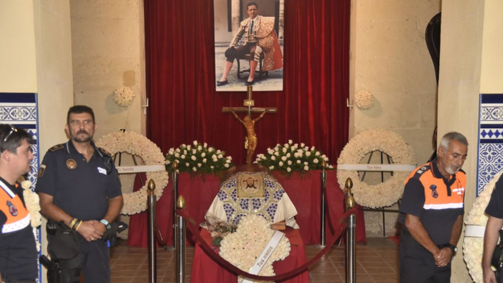 Capilla ardiente de José María Manzanares