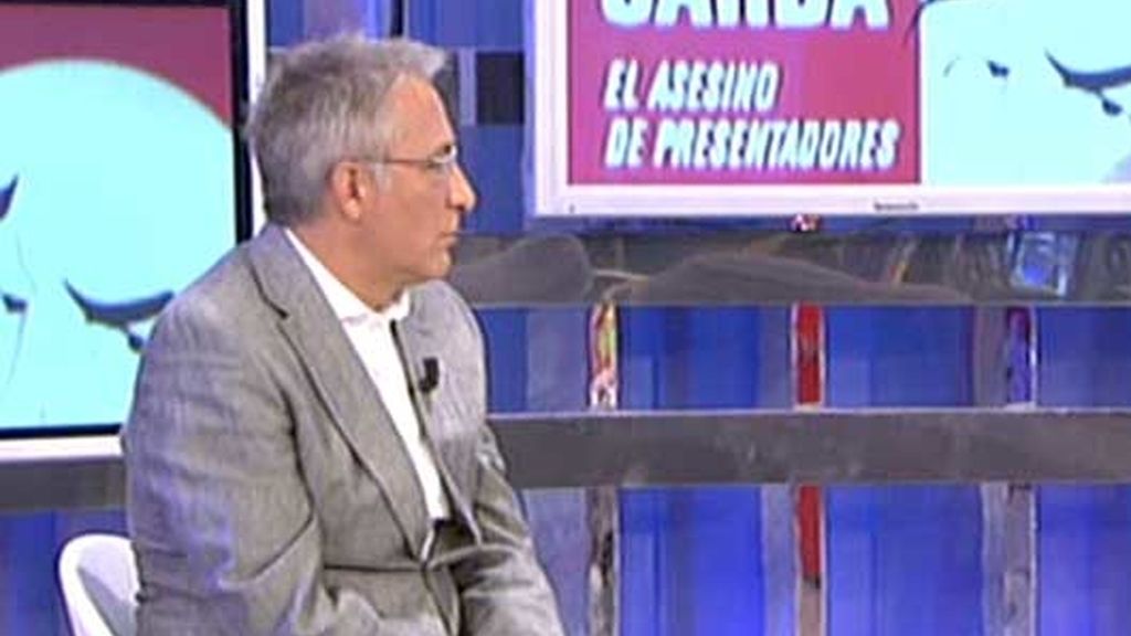 Javier Sardá visita el plató de 'Sálvame'