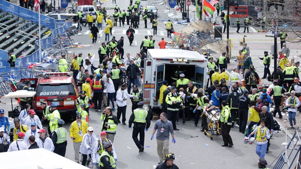 Dos explosiones siembran el caos en Boston