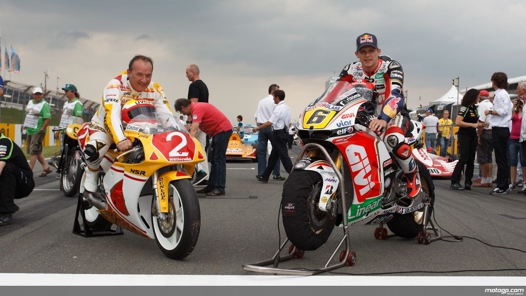Hemut Bradl y su hijo Stefan, homenajeados en la previa del GP