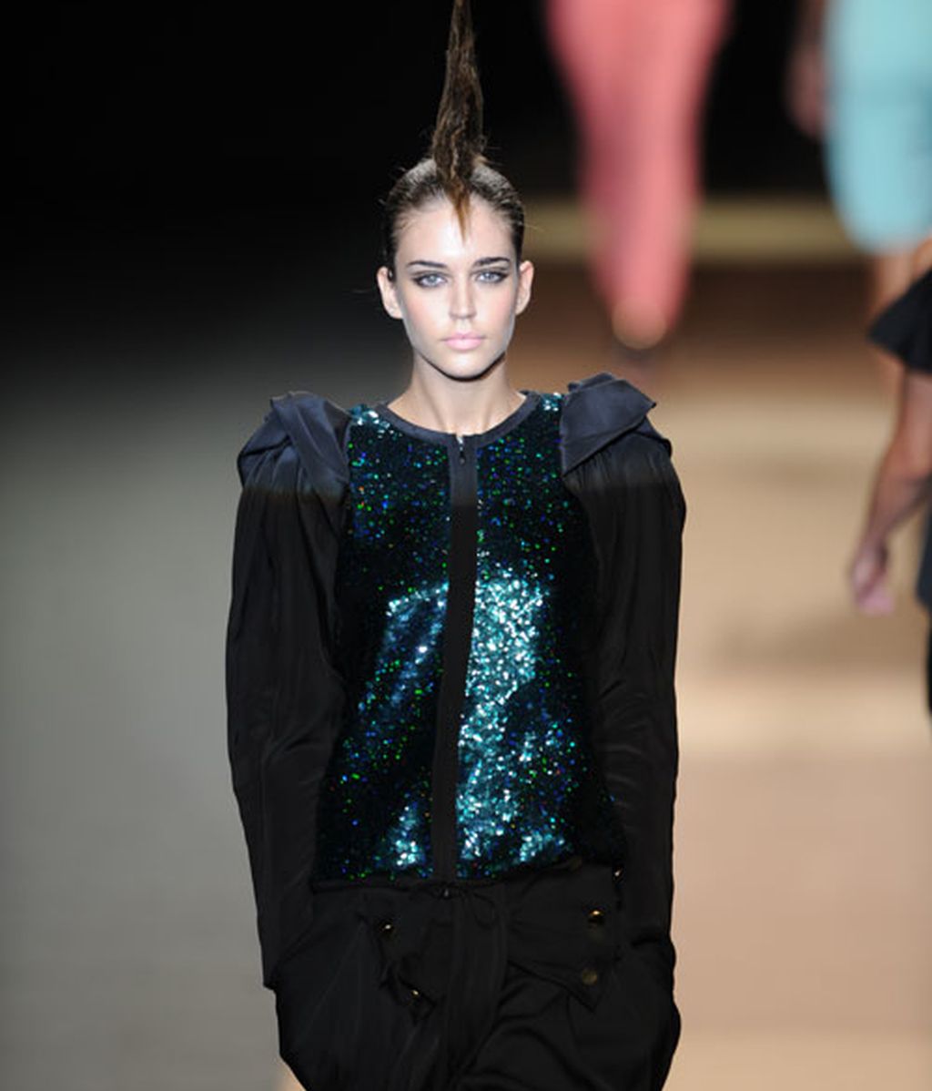 Miguel Palacio llena la pasarela de crestas