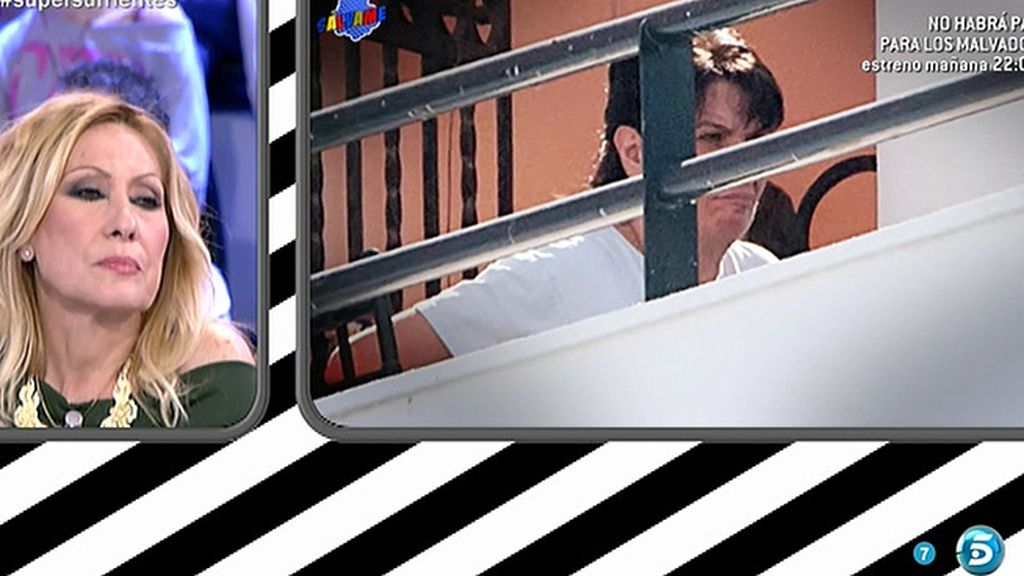 Se llama Jacqueline, trabaja en el Ayuntamiento de Chipiona y fue conejala