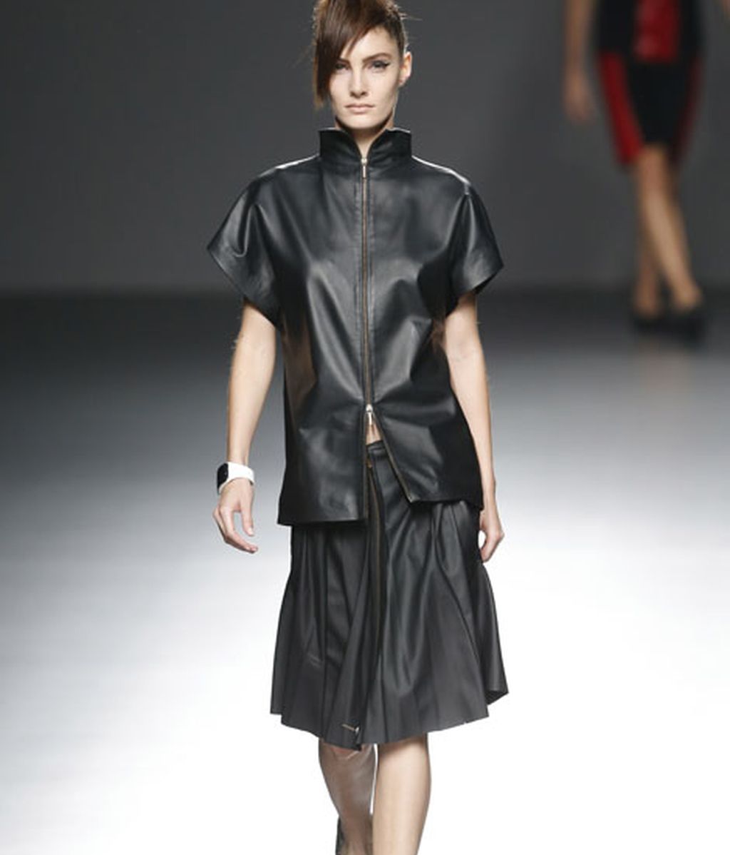 Rojos brillantes y colores de la tierra