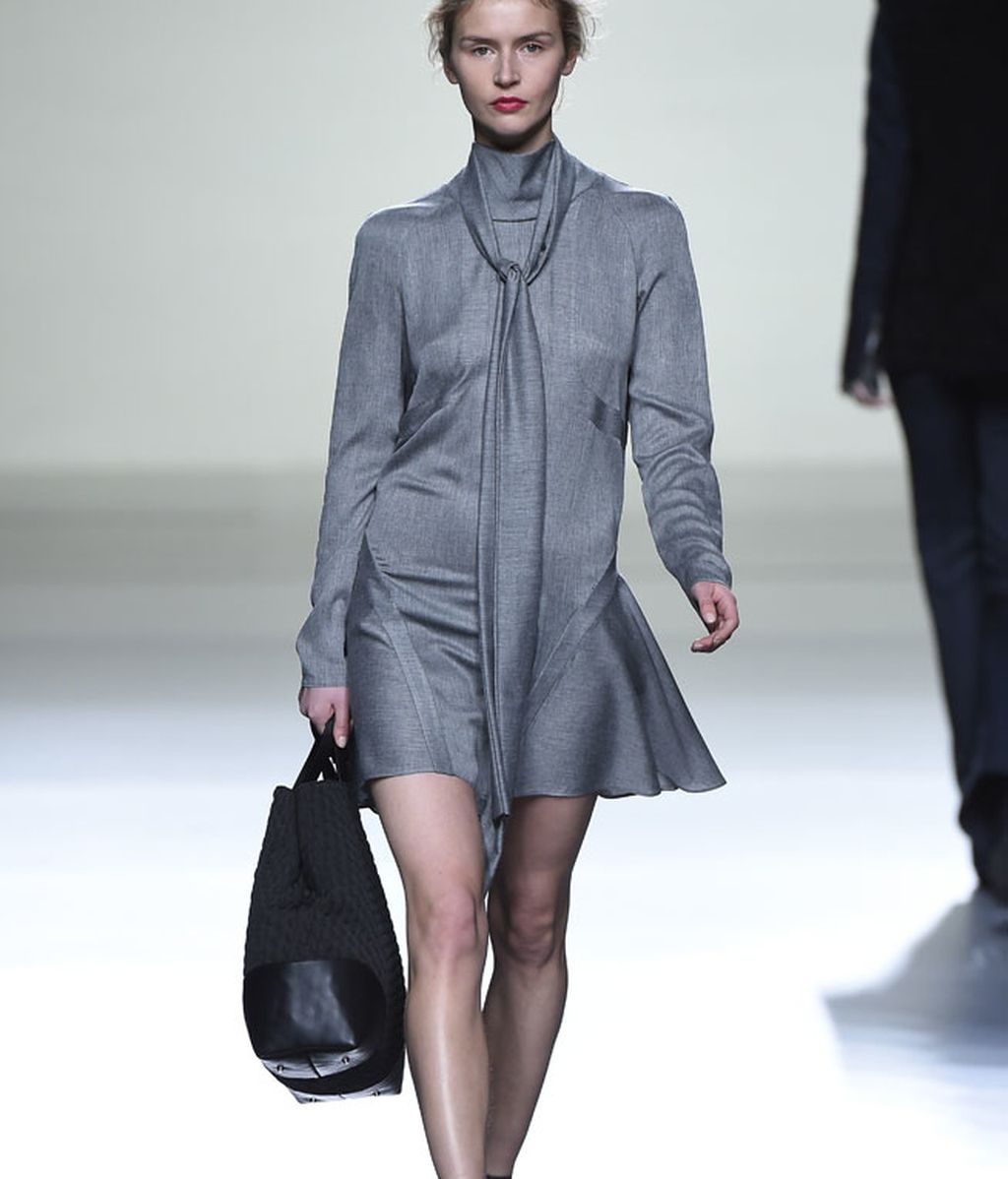 Roberto Torretta revisita la moda de los 70’