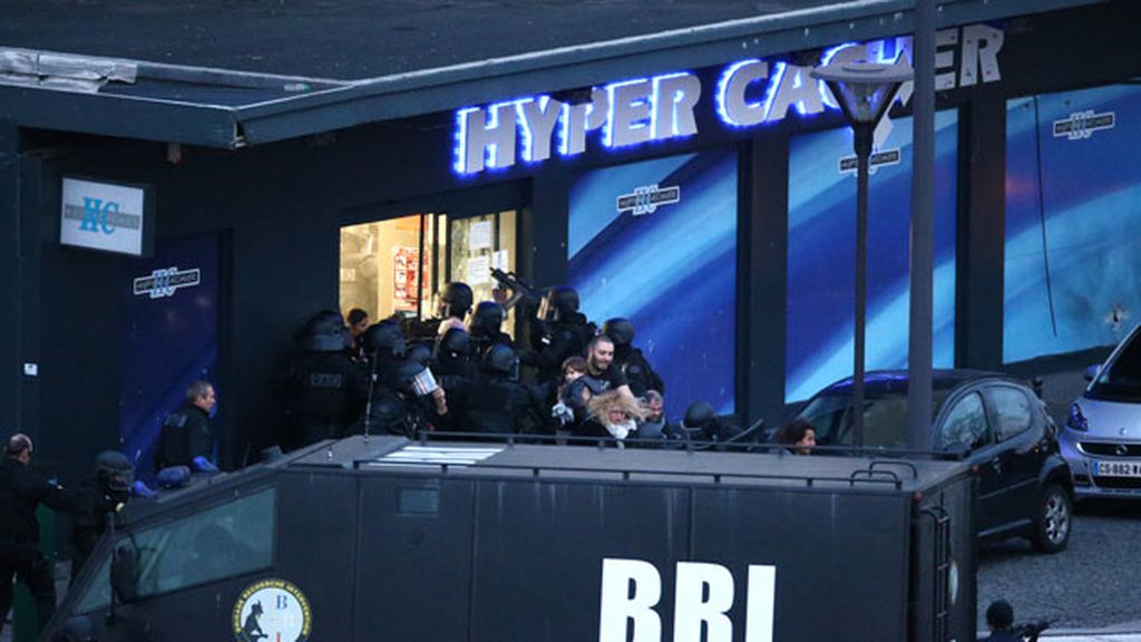 Asalto policial a una tienda judía secuestrada en Paris