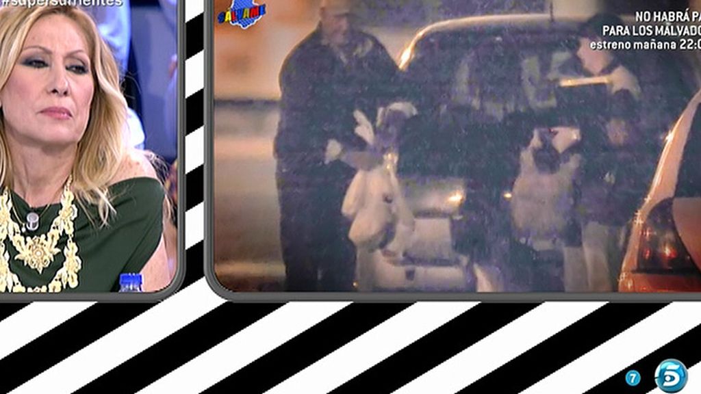 Se llama Jacqueline, trabaja en el Ayuntamiento de Chipiona y fue conejala