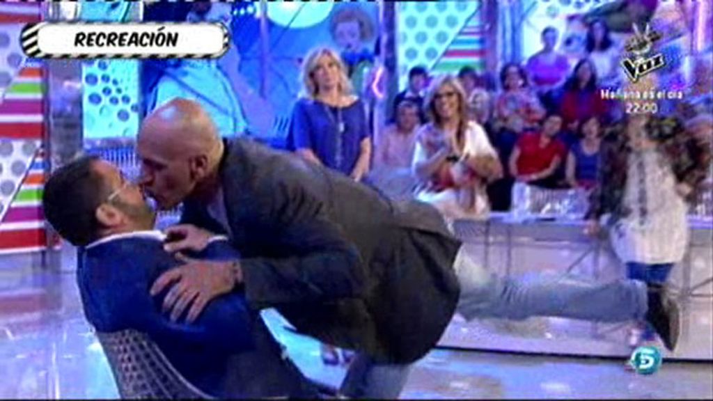 Kiko Matamoros escenifica una anécdota vivida con Ortega Cano