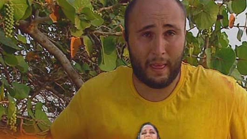 Kiko, emocionado habla con su madre