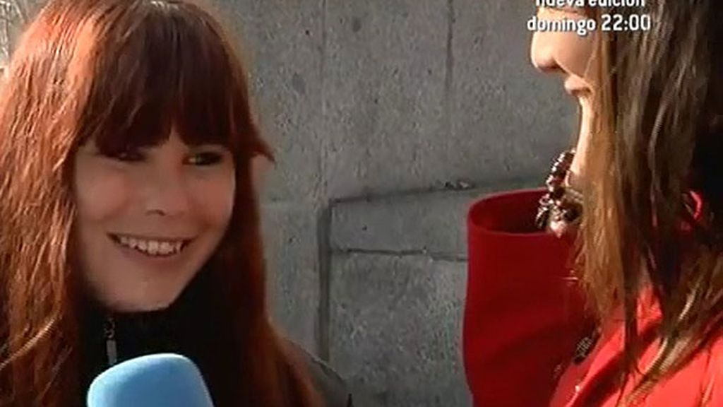 Emilia compró comida y pañales para sus hijas con una tarjeta que no era suya