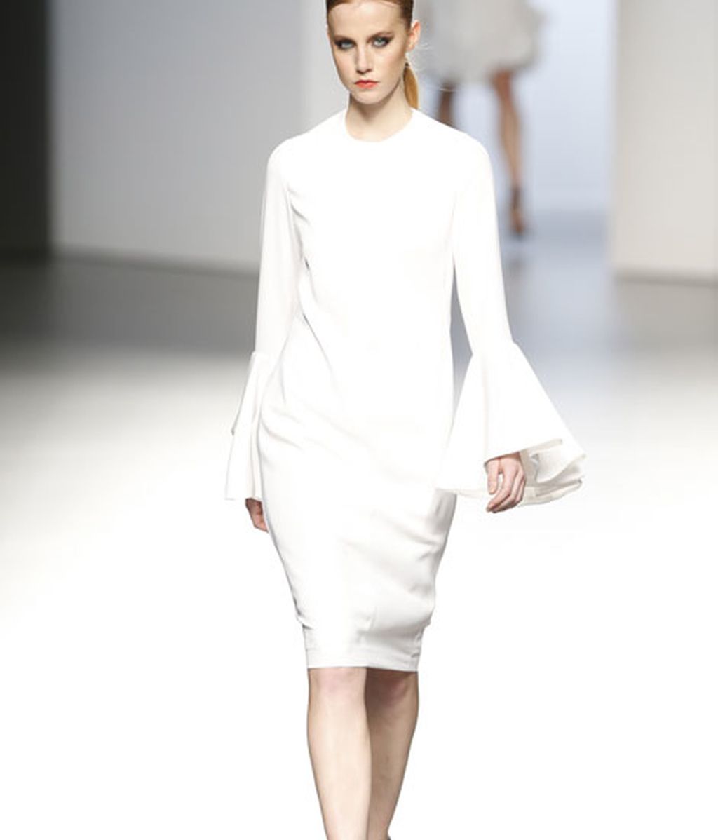 Contención de volúmenes y apuesta por líneas rectas