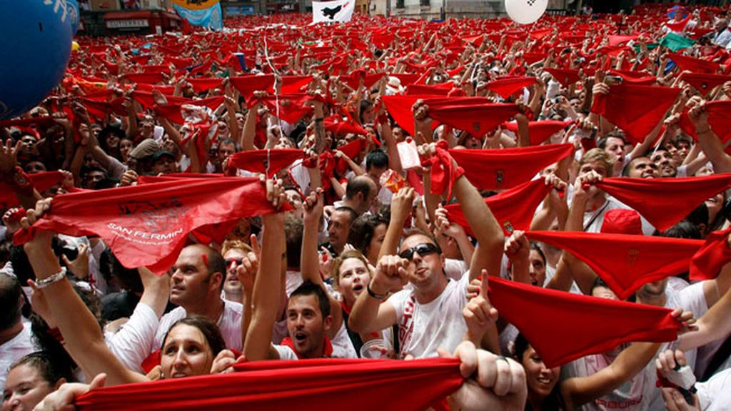 Pañuelos rojos al viento