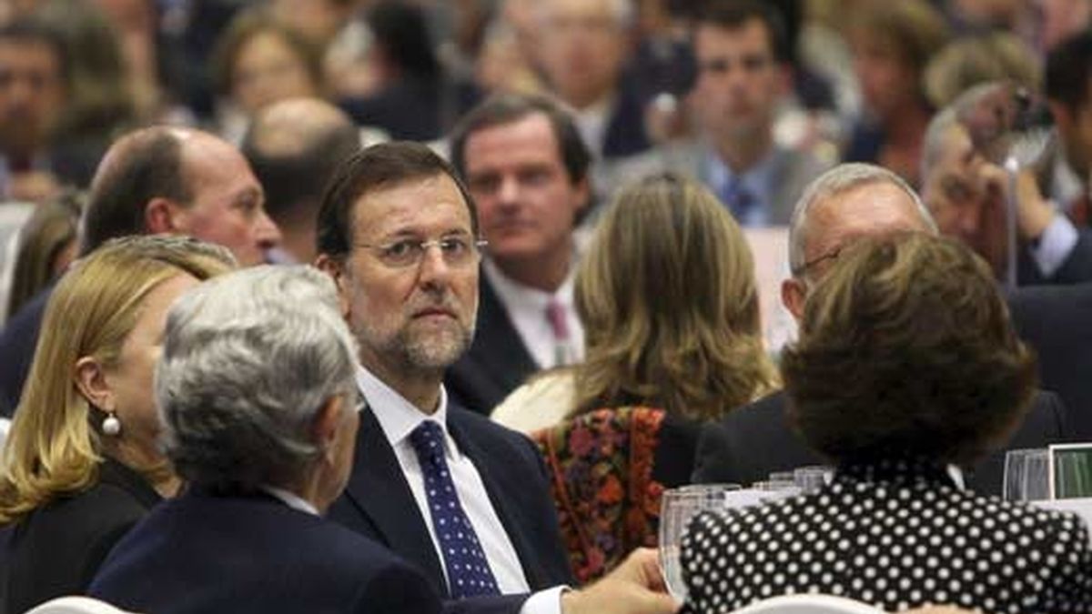 Frialdad entre Rajoy y Rato. Vídeo: Atlas