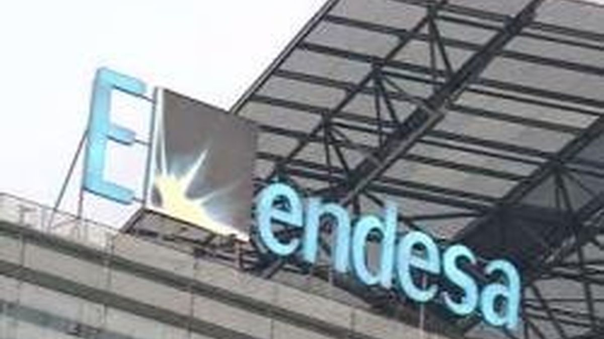 La Comisión Europea autoriza la compra de Endesa por Enel y Acciona