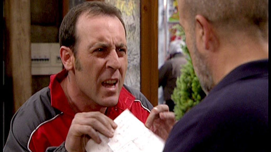 Cap. 4, U.T.: 'La carta de pandora'