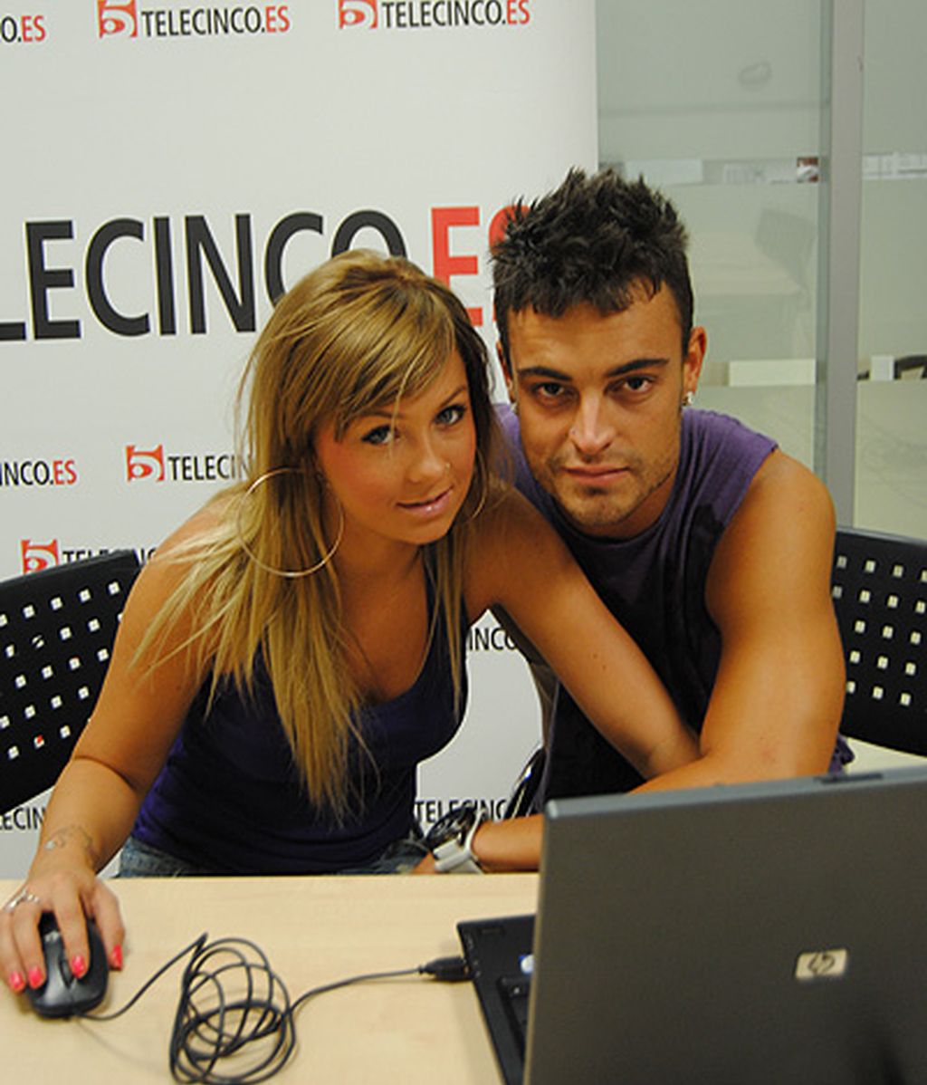 Niki y Sergio visitan telecinco.es