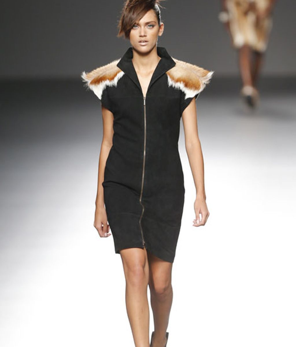 Rojos brillantes y colores de la tierra