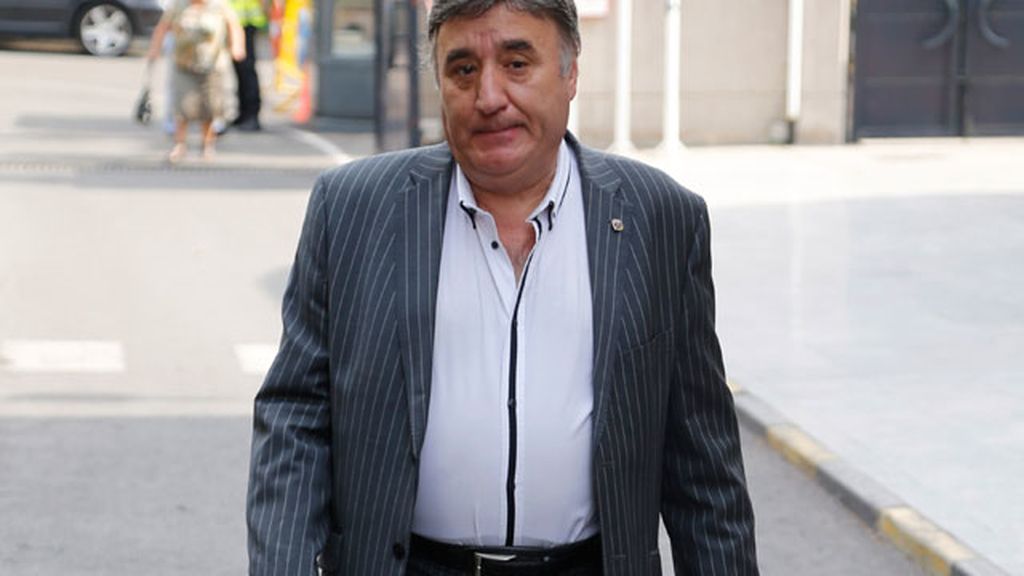 Amigos y familiares dan su último adiós a la actriz