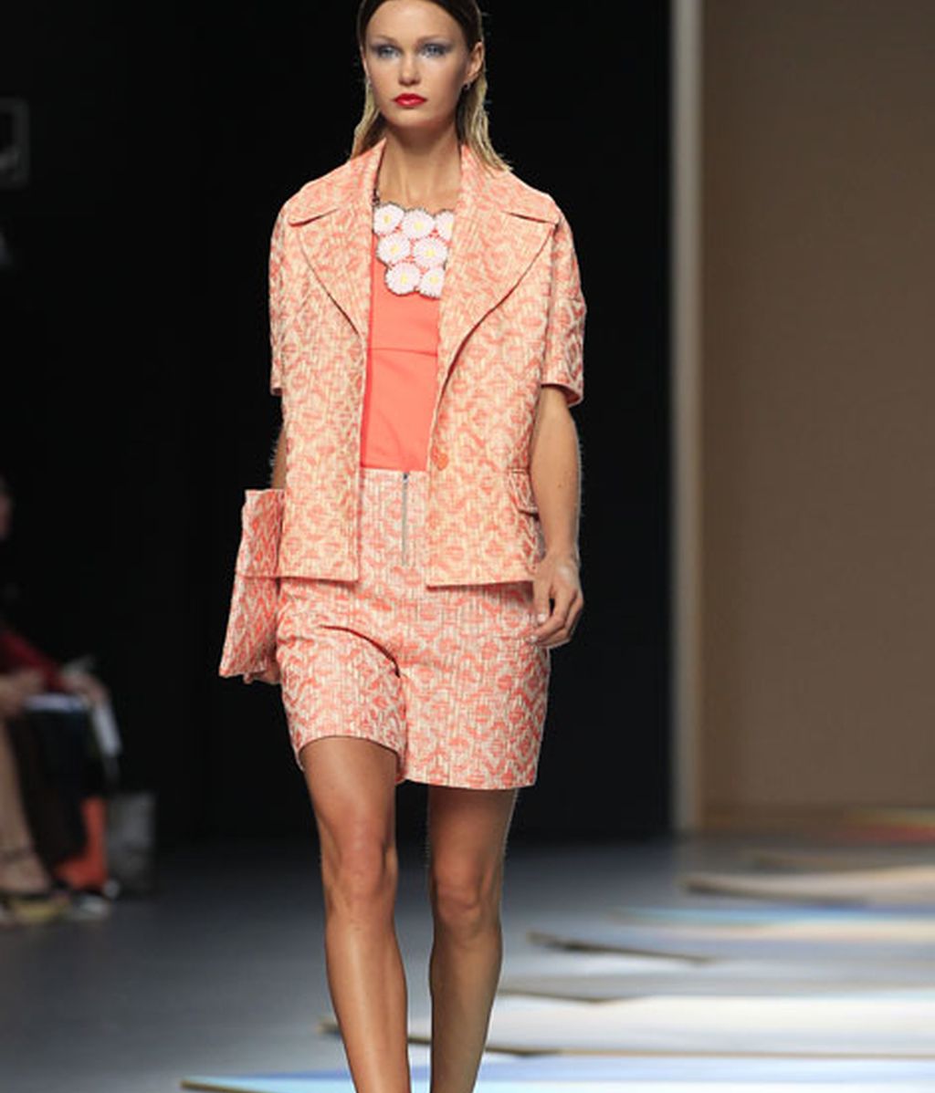 Líneas puras, geometrías y colores empolvados