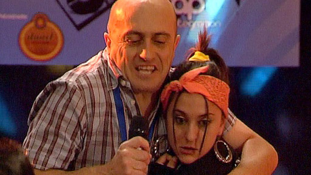 Chema organiza un concurso de rap