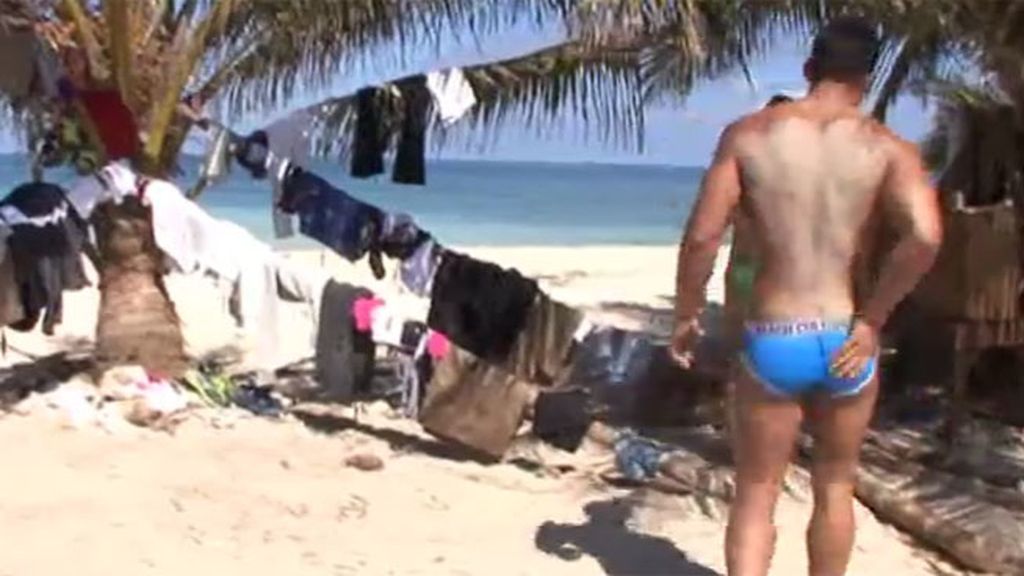 Haga sol o haga frío, los 'bonitos' presumen de cuerpos