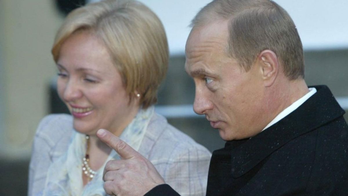 Vladimir Putin y Ludmila Putina se divorcian