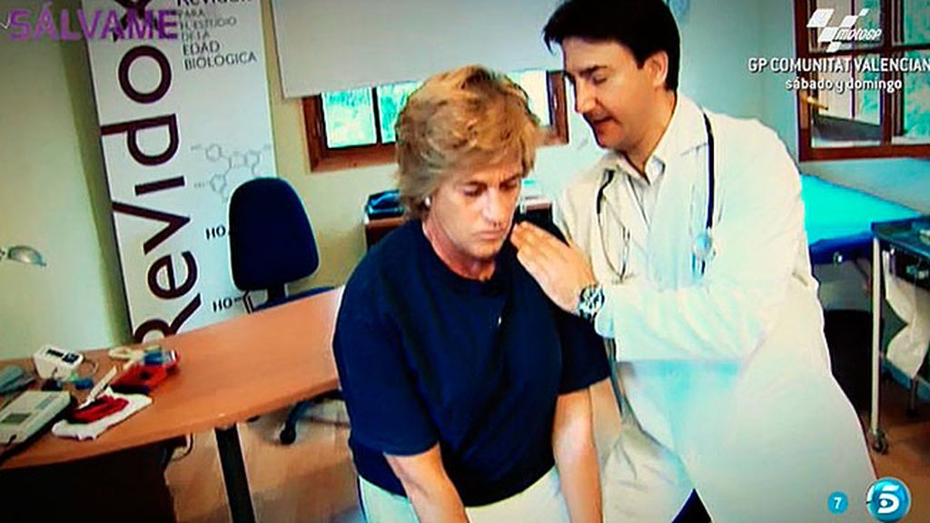 La colaboradora se somete a las pruebas para conocer su edad biológica