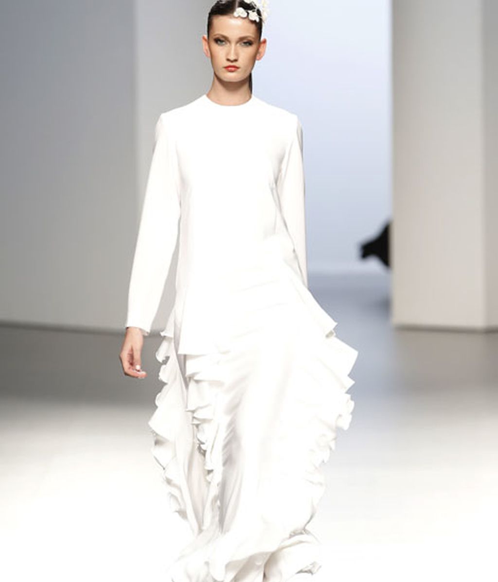 Contención de volúmenes y apuesta por líneas rectas