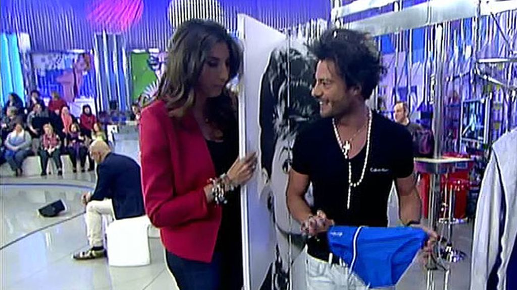 Paz Padilla quería comprobar en primera persona cómo es Aless en bañador