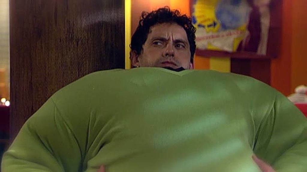 Luisma intenta ocultar su problema a Ainhoa