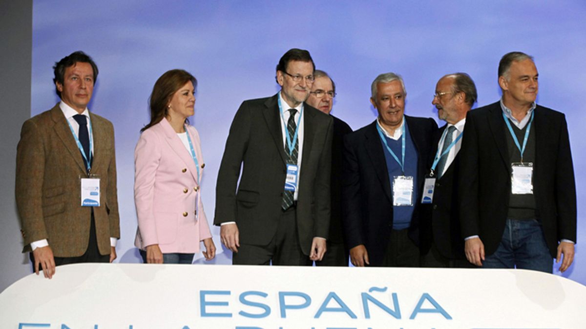 Rajoy junto a la cúpula del PP en la inauguración Nacional del partido